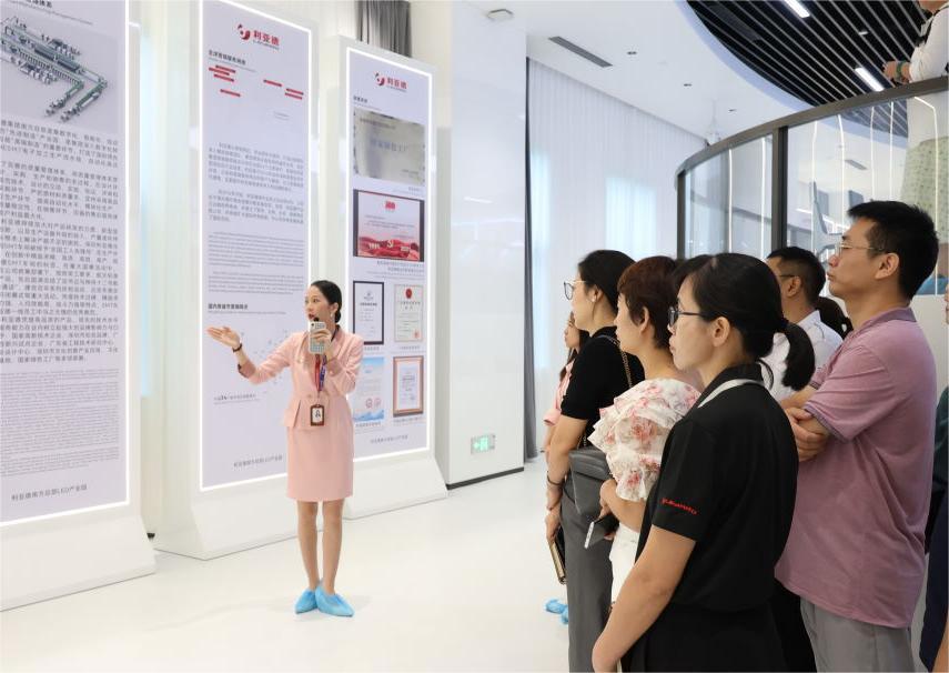 赋强人才生长 | “复盘中国行?走进888电子”学习活动乐成举行