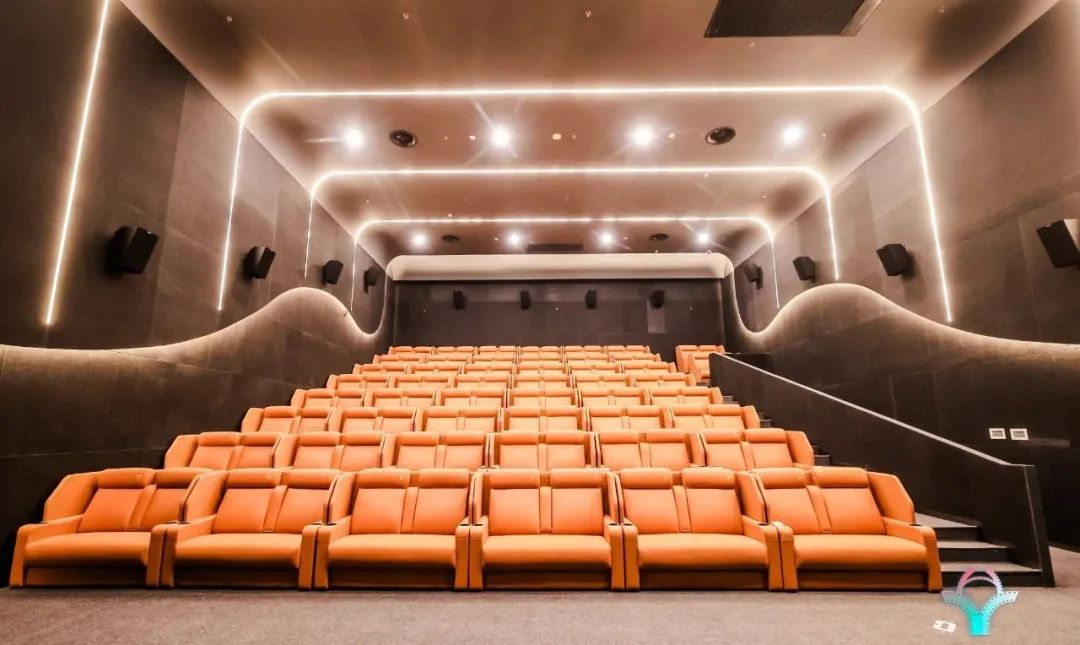 天下首家全高帧 LED 影院—中原888电子影戏中心正式完工