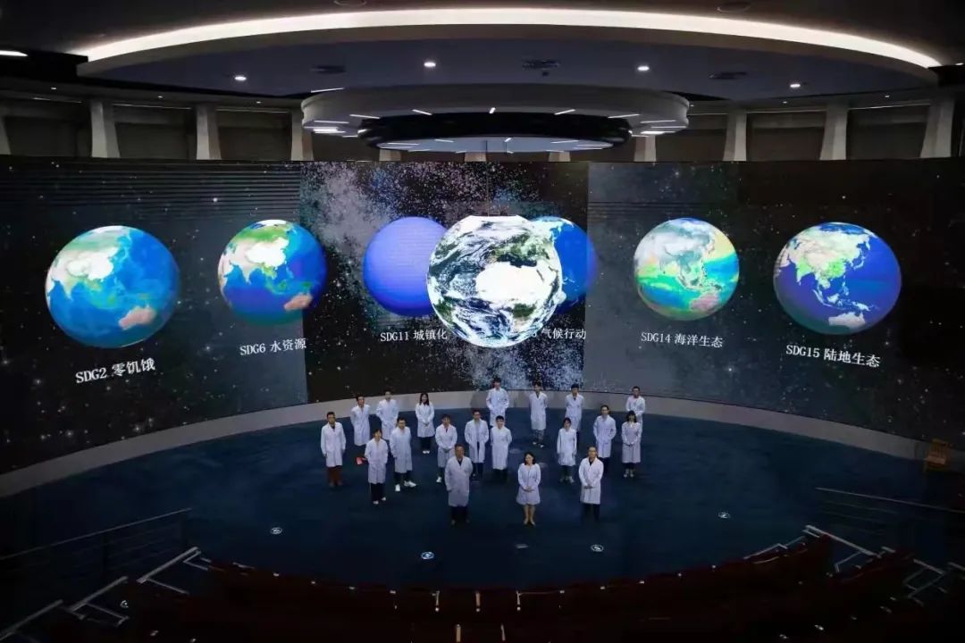 接受向导人校阅 | 888电子智能显示助力紫金山实验室展现强劲立异力