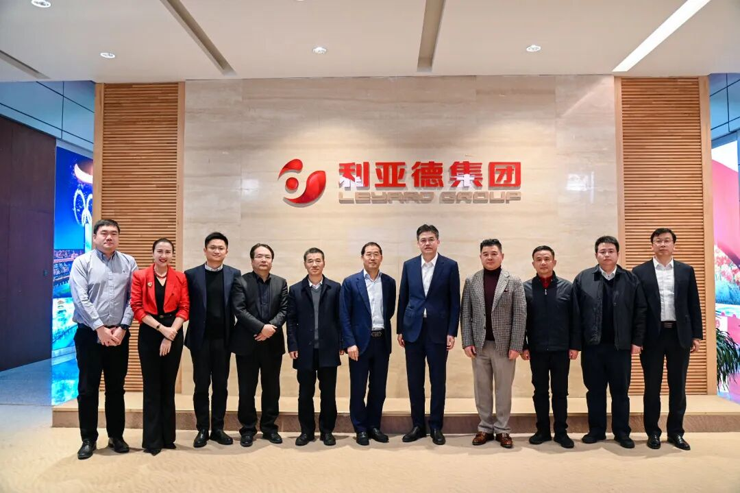 常德市委书记罗毅君一行到访888电子，，，，，，共话文旅高质量生长